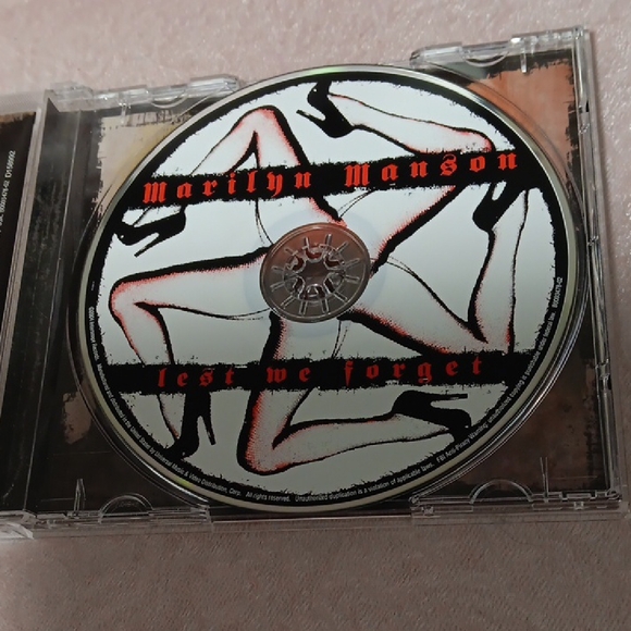 Marilyn Manson Lest We Forget The Best Of CD - Picture 4 of 6